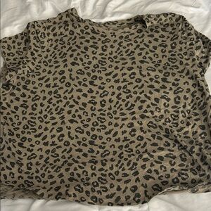 Old Navy Leopard Print Short Sleeve Top